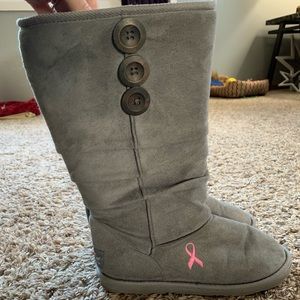 Breast Cancer Site winter boots